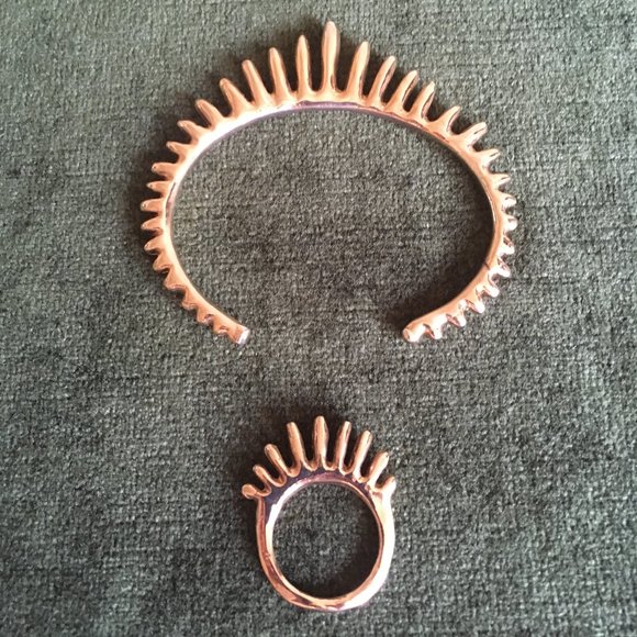 Dream Collective - Golden Rising Sun Ring & Bracelet Set - Picture 1 of 7